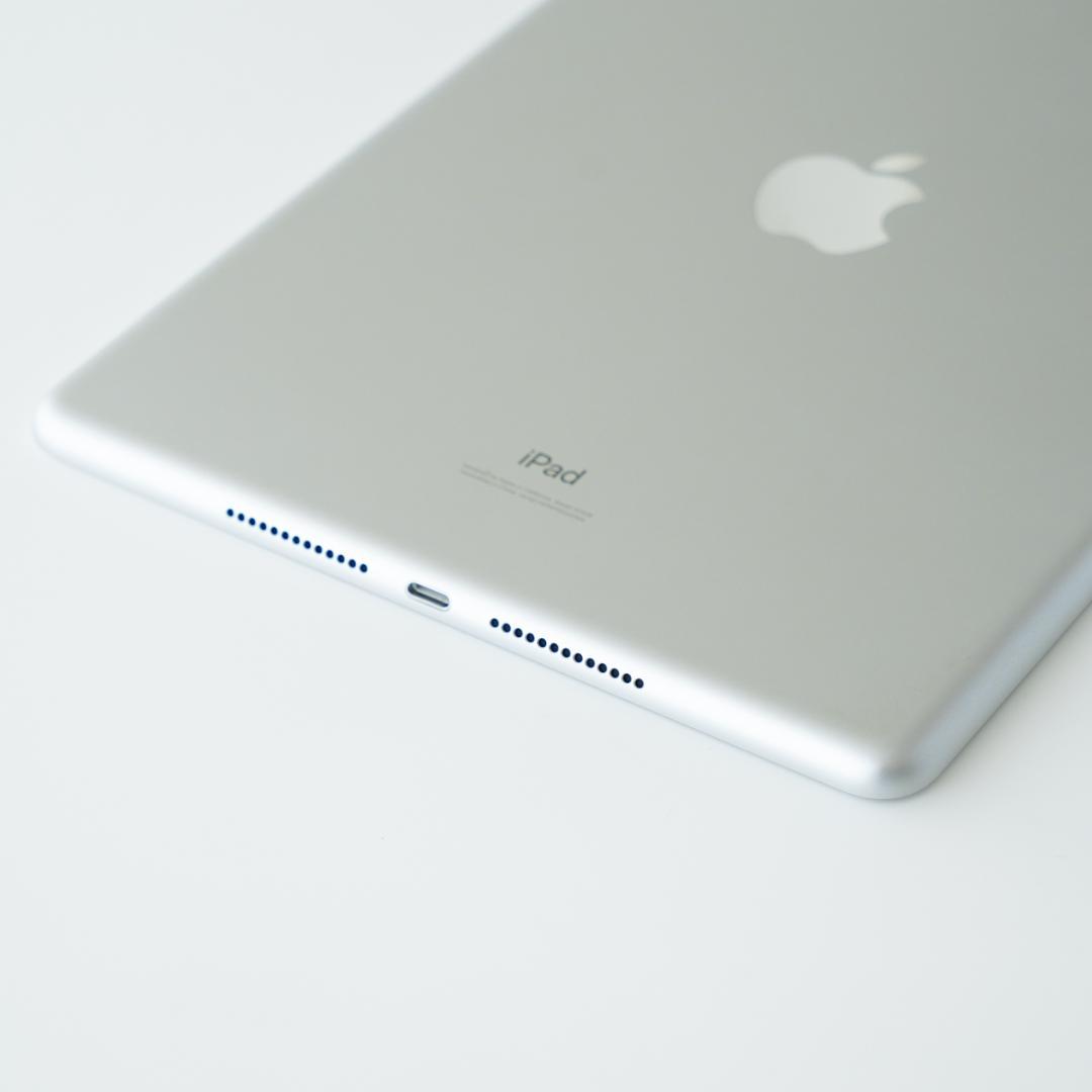Apple iPad 第8世代 32GB Wi-Fi+Cellular 訳あり