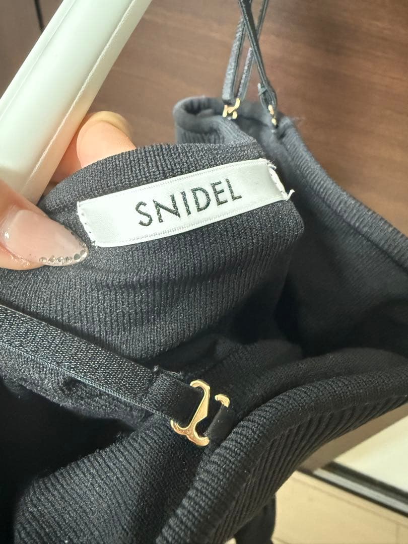 SNIDEL 黒 カップイン付きキャミトップス ONE SIZE