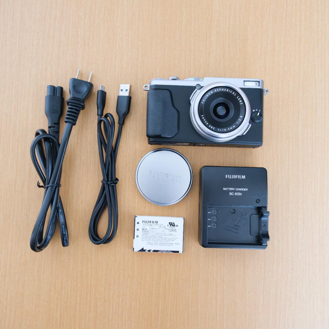 【美品】FUJIFILM X70 コンパクトデジタルカメラ