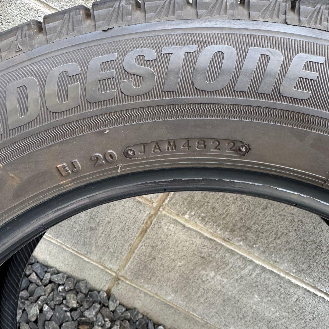 広島 BRIDGESTONE VRX3スタッドレス 205/60R16 タイヤ