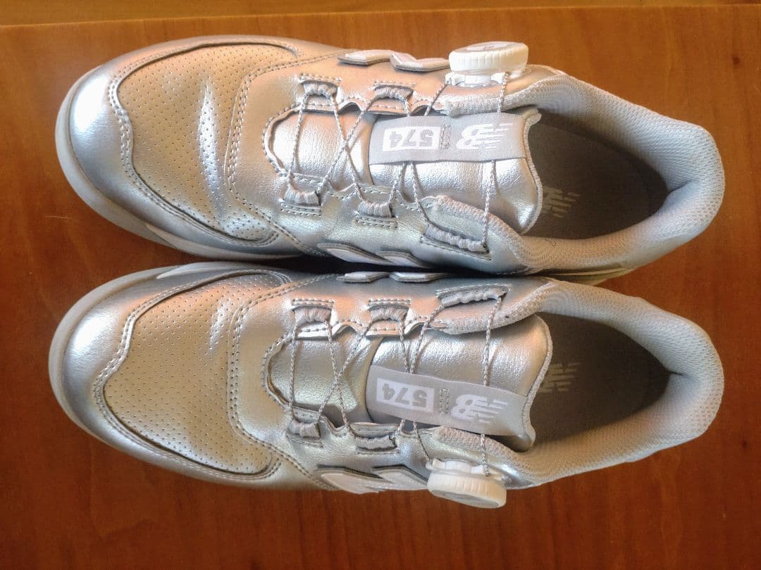 New Balance 574 シルバー BOAクロージャー