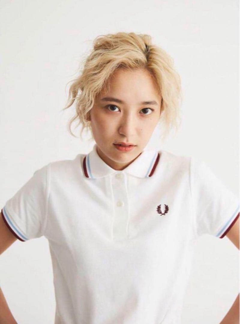 美品　FRED PERRY レディース　ポロシャツ　現行モデル　イングランド製