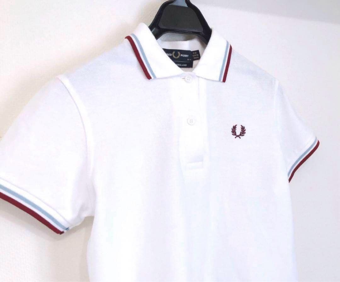 美品　FRED PERRY レディース　ポロシャツ　現行モデル　イングランド製