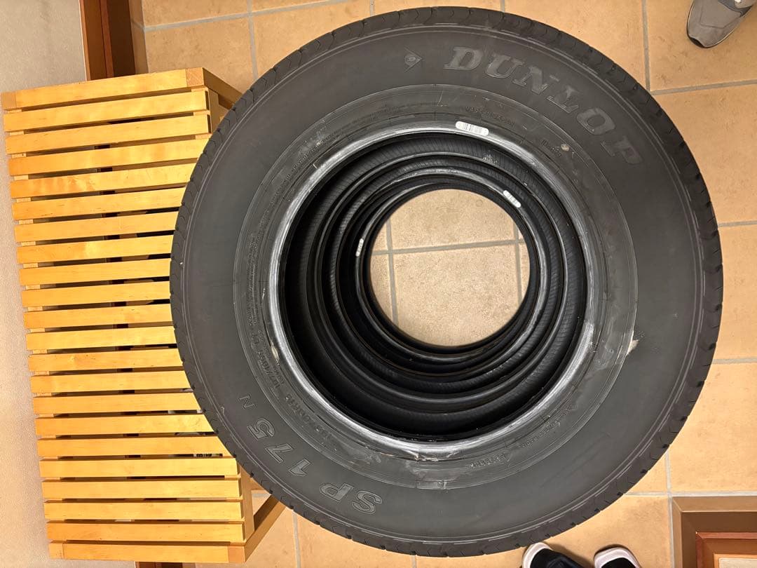 ハイエース新車外し　195/80R15タイヤ 4本セット2025 手渡し可能