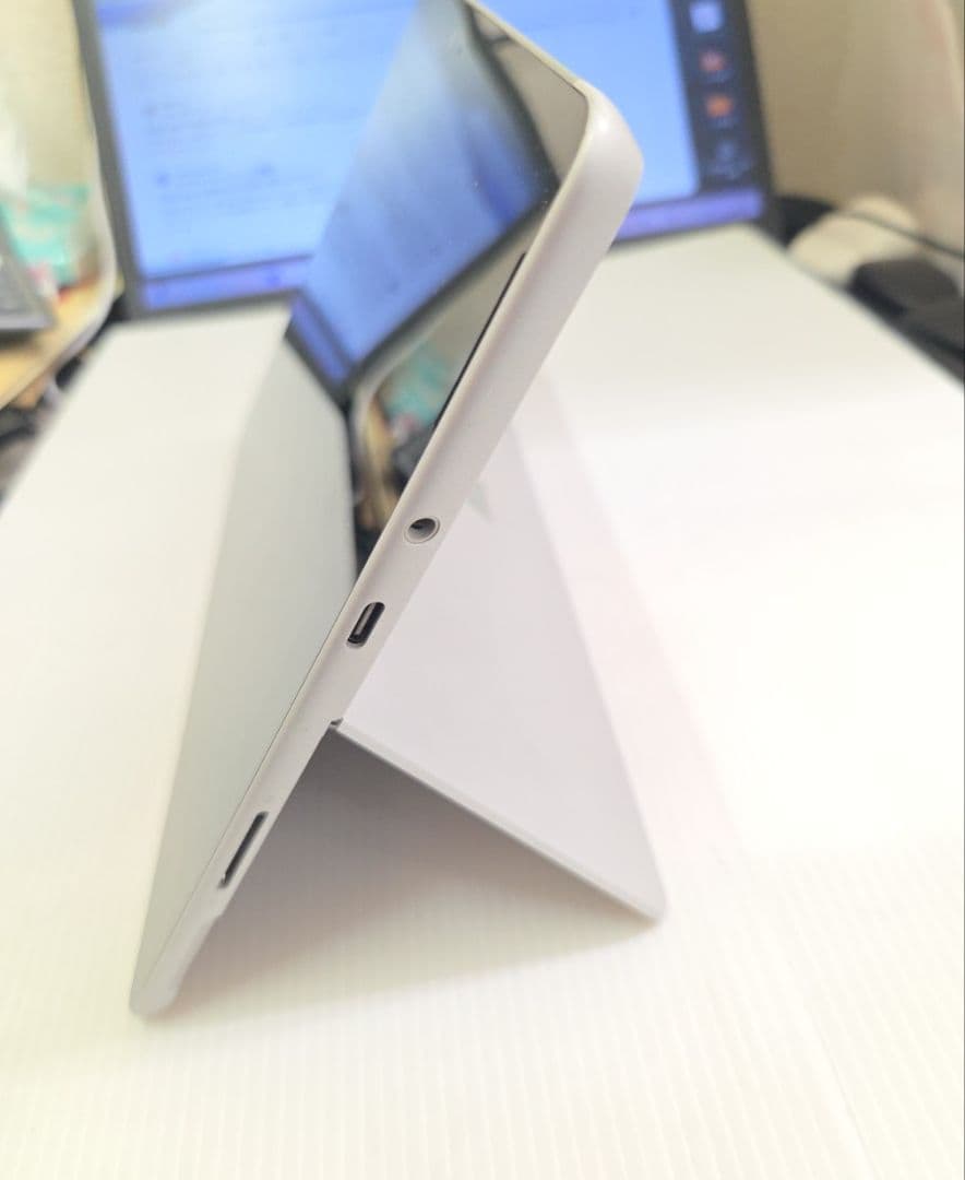 マイクロソフト Surface Go 1824（8GB）128GB