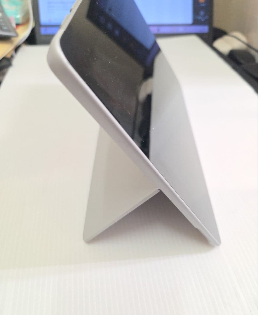 マイクロソフト Surface Go 1824（8GB）128GB