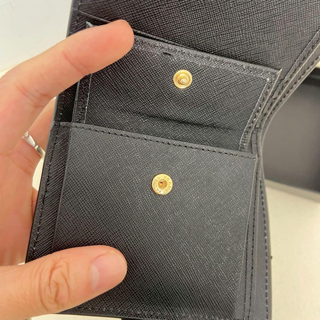 PRADA サフィアーノレザー 二つ折り財布 中古品