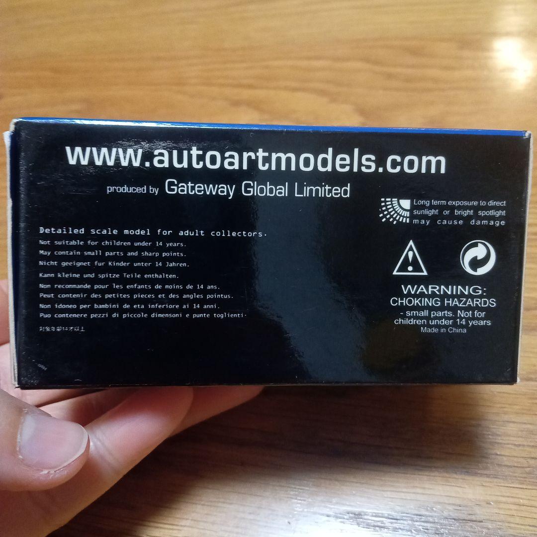 ミニカー AUTOart SUBARU NEW AGE IMPREZA STI 1:64