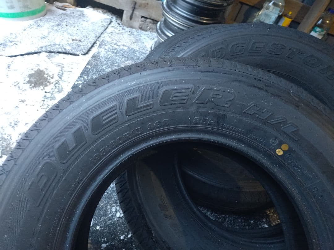 2025年製ブリジストンデューラーH/L 195/80R15 ほぼ新品に近い4本