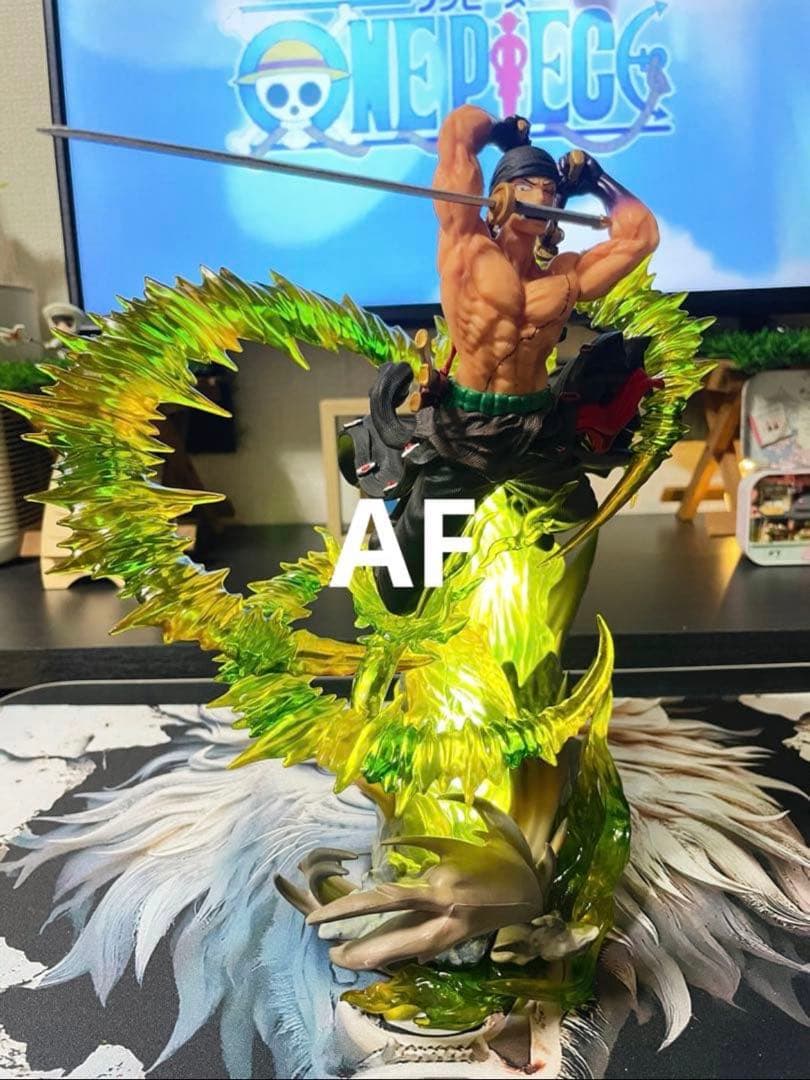 30cm ワンピース ロロノア・ゾロ フィギュア　ガレージキット