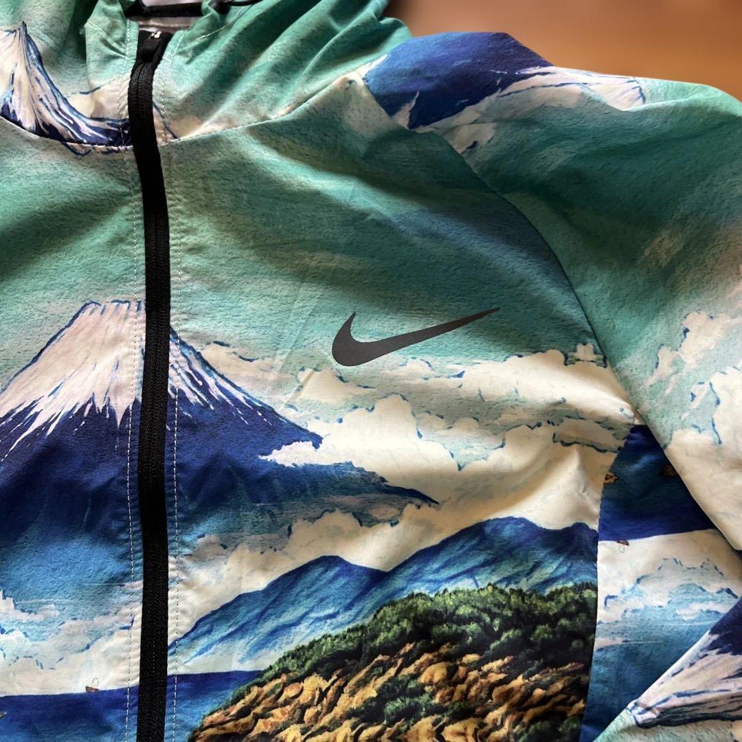 Nike フード付きウィンドブレーカー