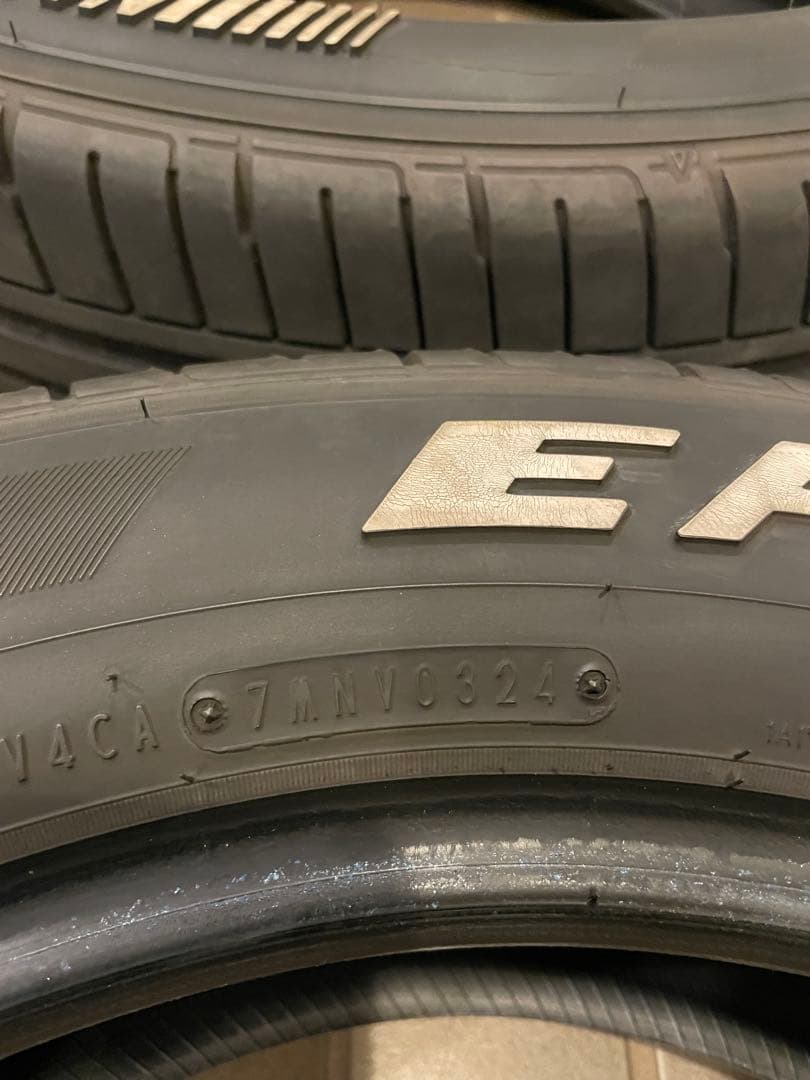 GOODYEAR EAGLE 1 215/60R17 4本セット　NASCAR