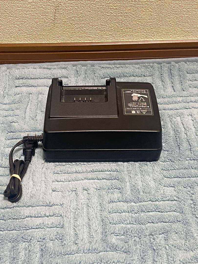 Panasonic NKJ073Z電動自転車用充電器 黒