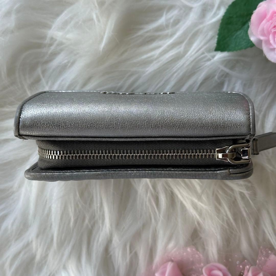 MIUMIU マテラッセ 折り財布 シルバー 銀 レザー