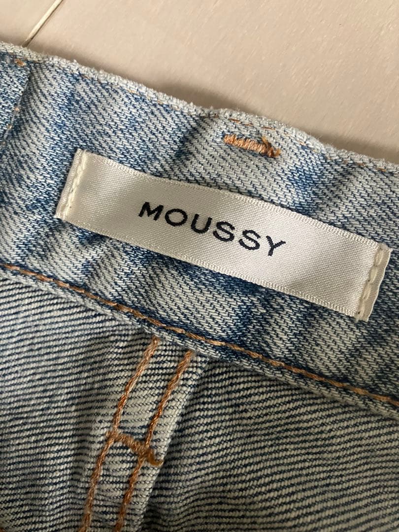 MOUSSY マウジー　MVS flare フレアデニムパンツ　ジーンズ　24