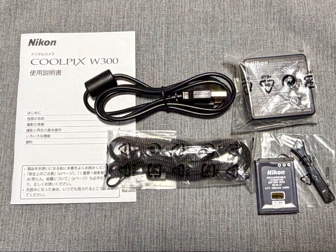 NIKON COOLPIX W300 ブラック　美品！