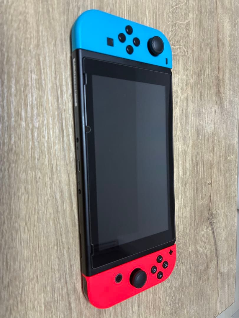 NAOさん専用【フィルム貼付済・ケース付】Nintendo Switch 本体