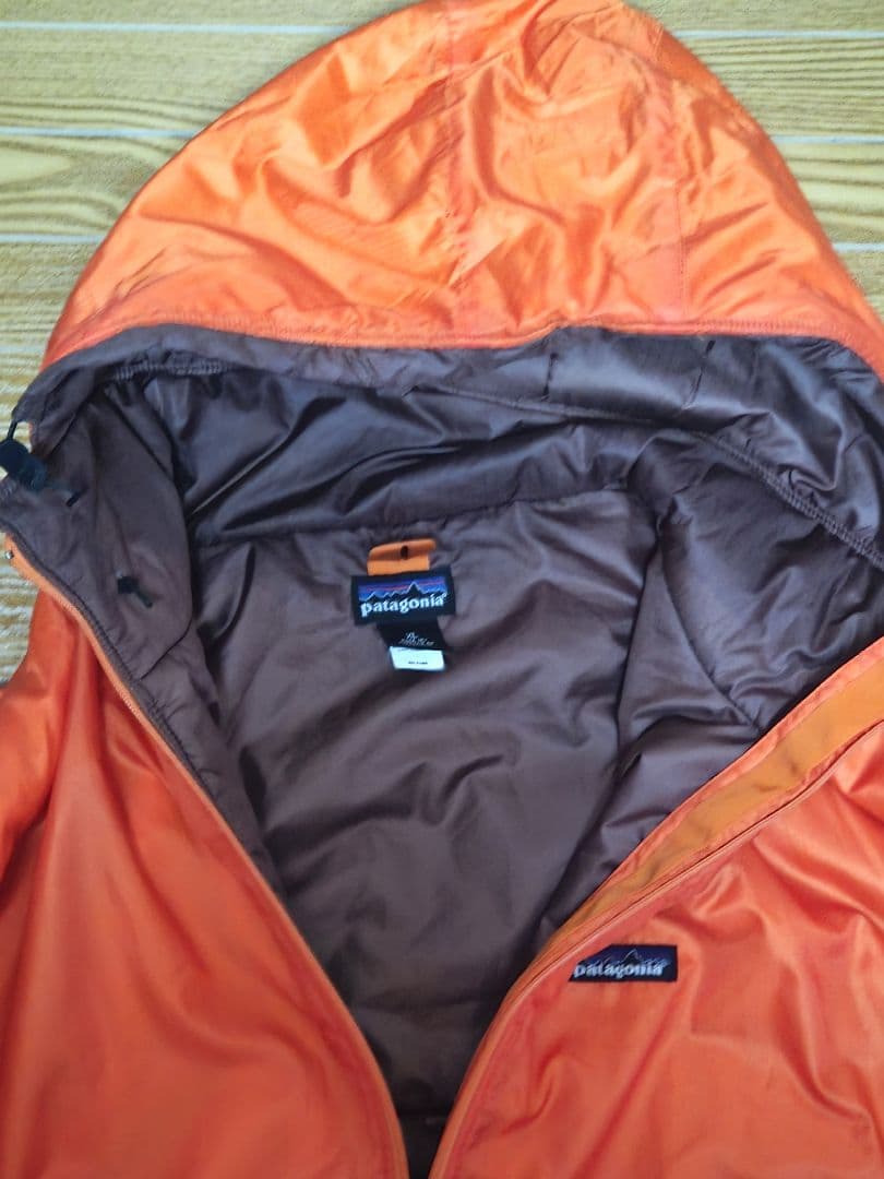 patagonia パフボール 　オレンジ　HOT LAVA　02製XL