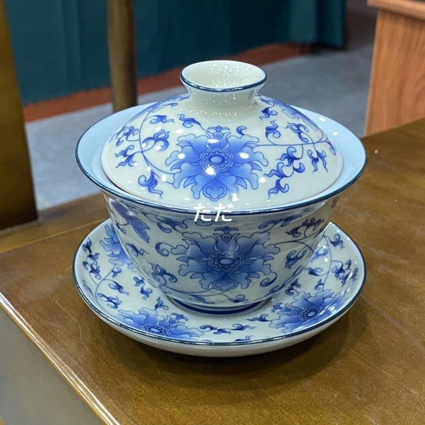 中国茶器 青花纏枝蓮蓋碗 景徳镇 蓋付き茶器 飲茶食器 煎茶具 未使用品