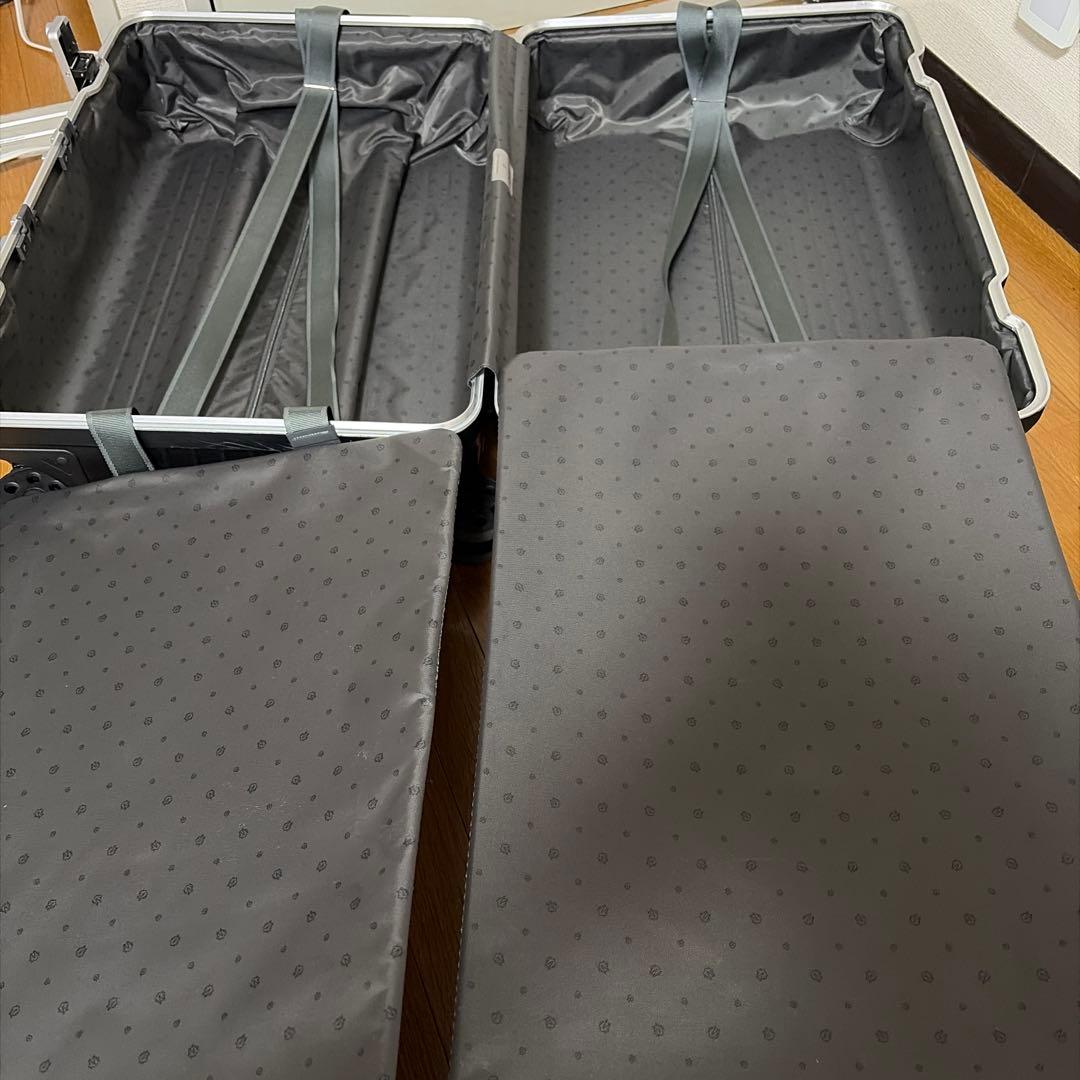 リモワ スーツケース