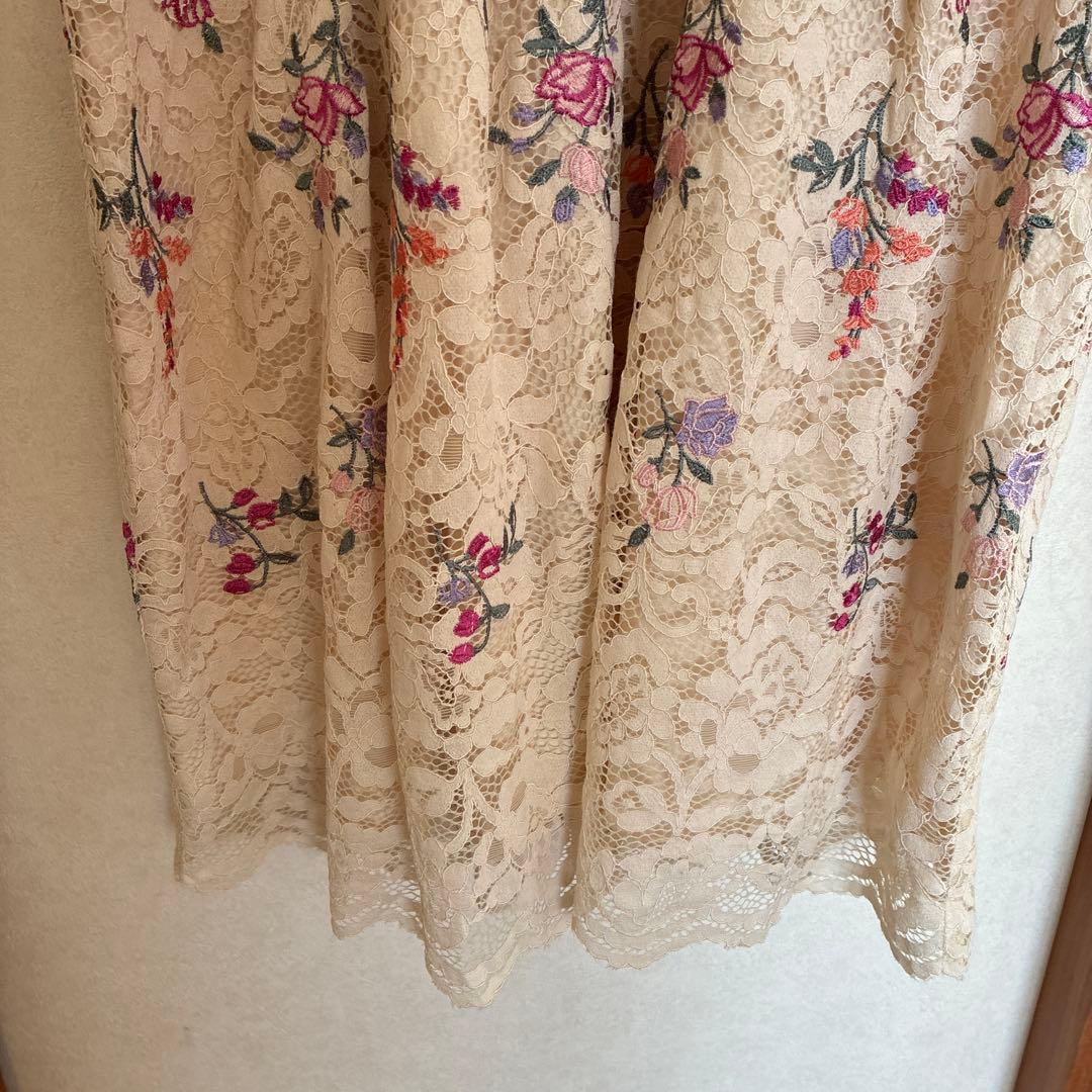 ローズティアラ☆花柄刺繍、ワンピース、スーパービューティー、大きいサイズ