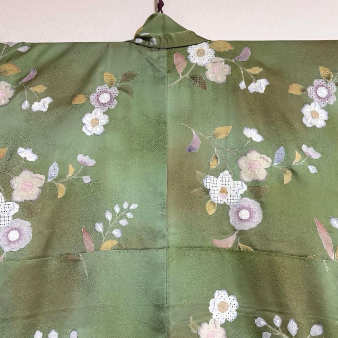 【汕頭刺繍】 金通 キラキラ！ 小振袖 花模様 袷 広衿 身丈約163.5cm