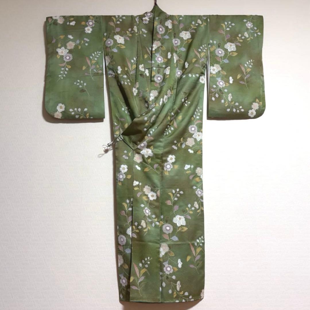 【汕頭刺繍】 金通 キラキラ！ 小振袖 花模様 袷 広衿 身丈約163.5cm