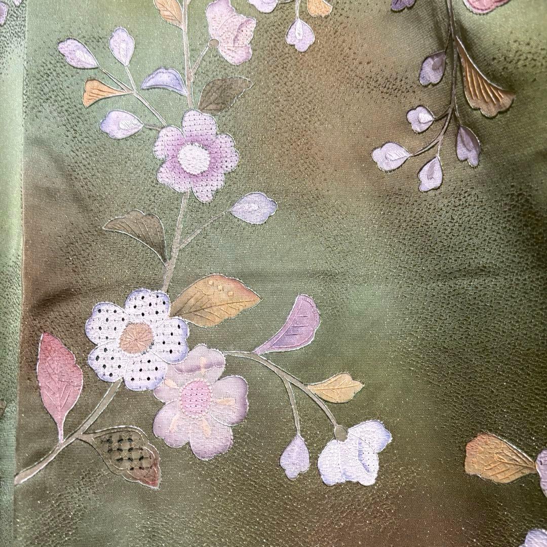 【汕頭刺繍】 金通 キラキラ！ 小振袖 花模様 袷 広衿 身丈約163.5cm