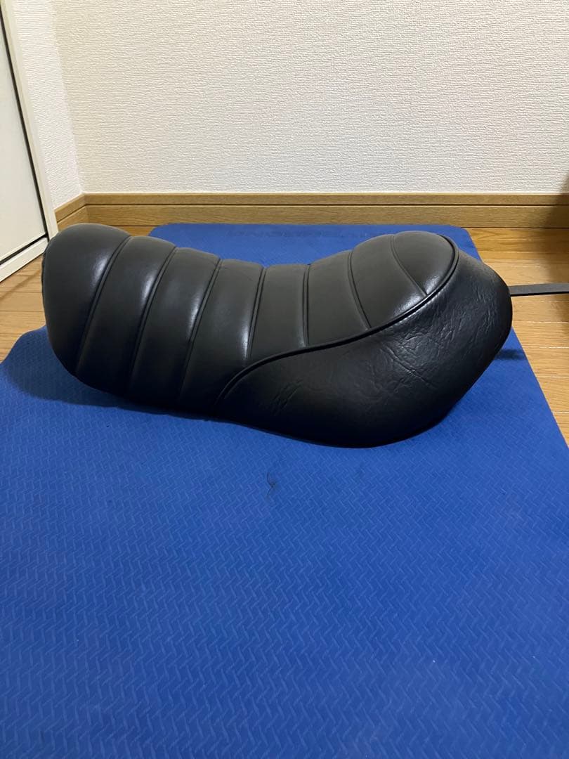 ハーレー　スポーツスター　純正シートXL883N アイアン