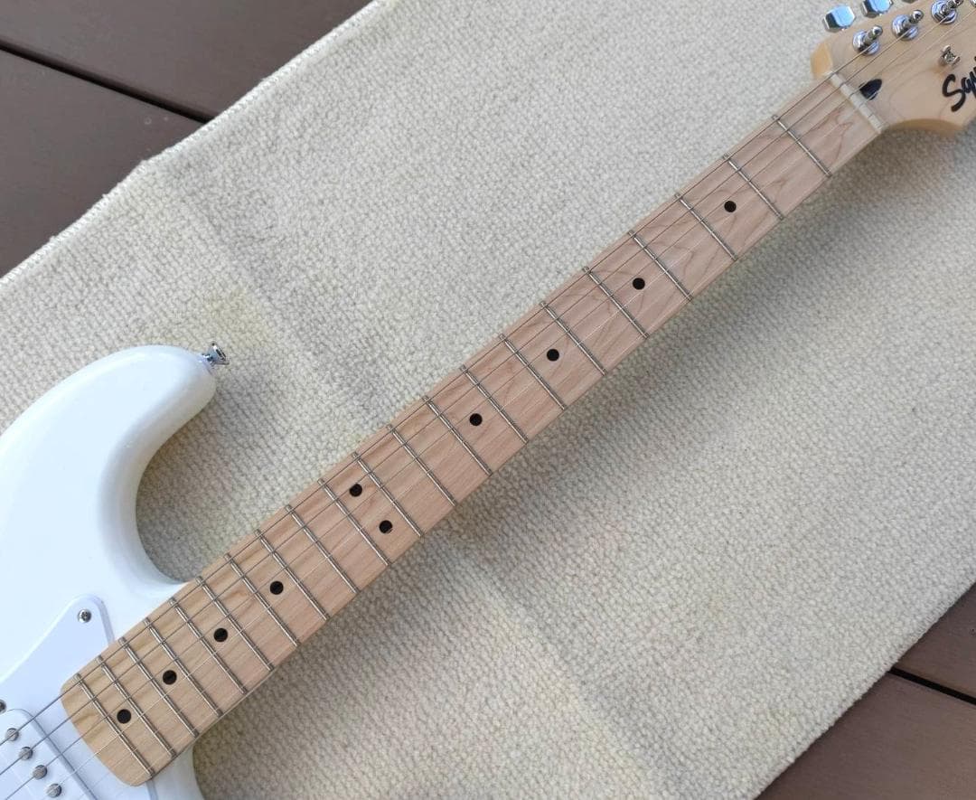 ギター Fender Squier Stratocaster Arctic White