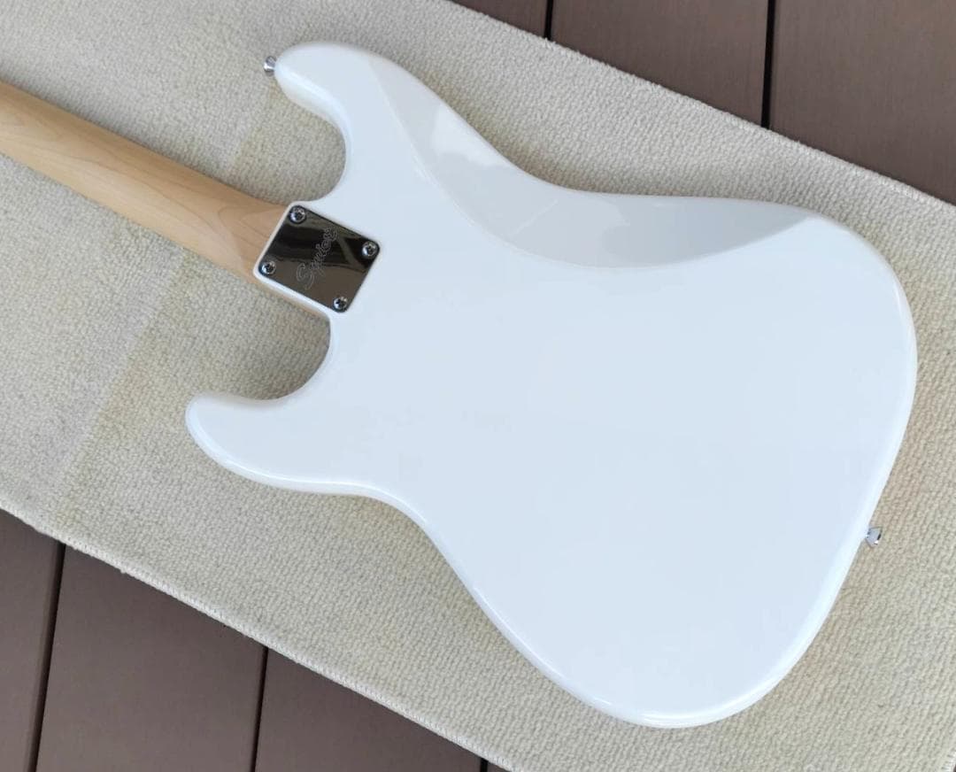 ギター Fender Squier Stratocaster Arctic White