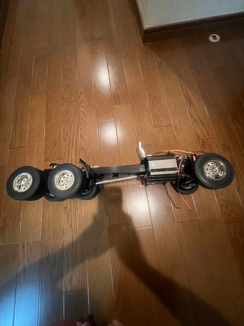 ゆ*じ様 タミヤ14分1トレーラーラジコンシャーシ