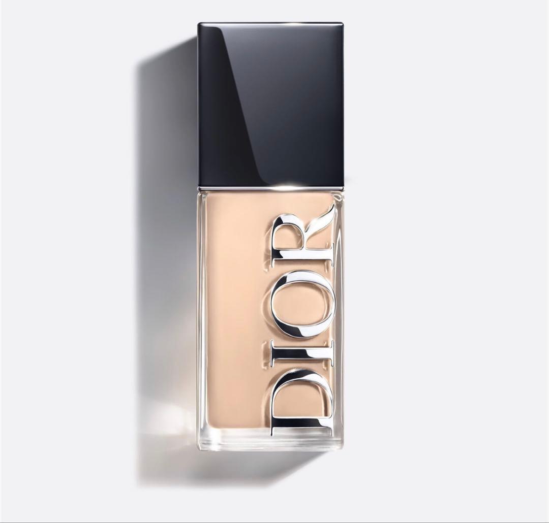 Dior Forever フルイドスキングロウ　1.5N