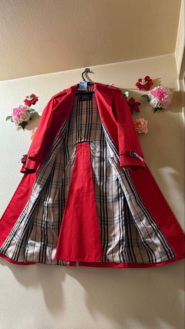 Burberry's 赤 裏ノバチェック トレンチコートクリーニング済L