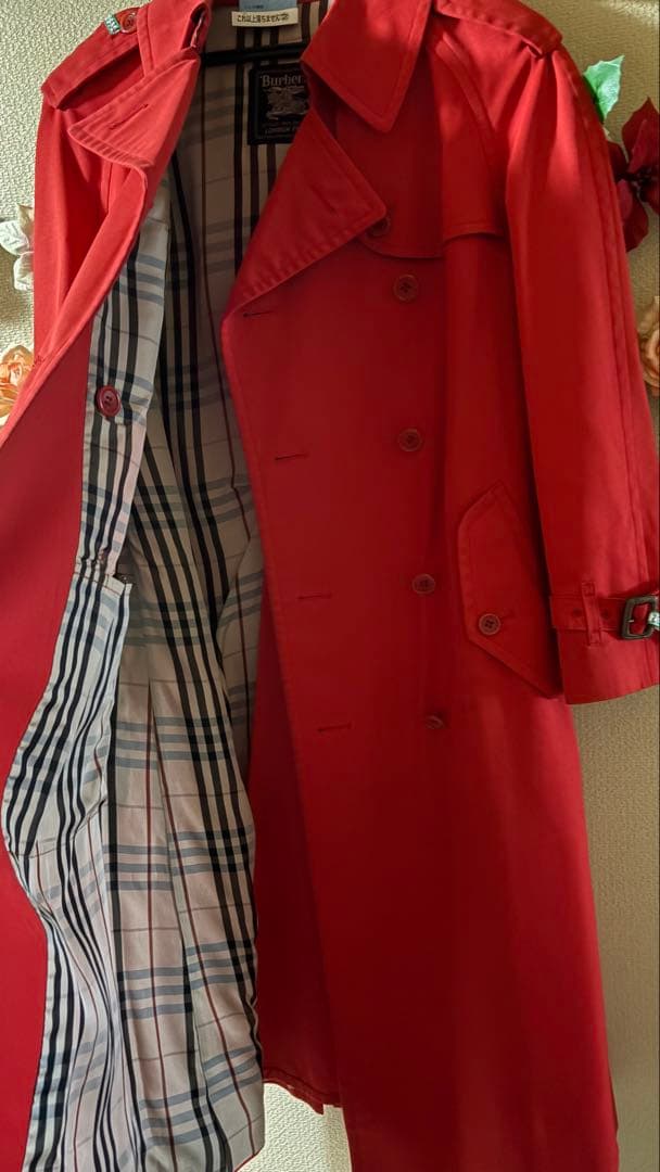 Burberry's 赤 裏ノバチェック トレンチコートクリーニング済L