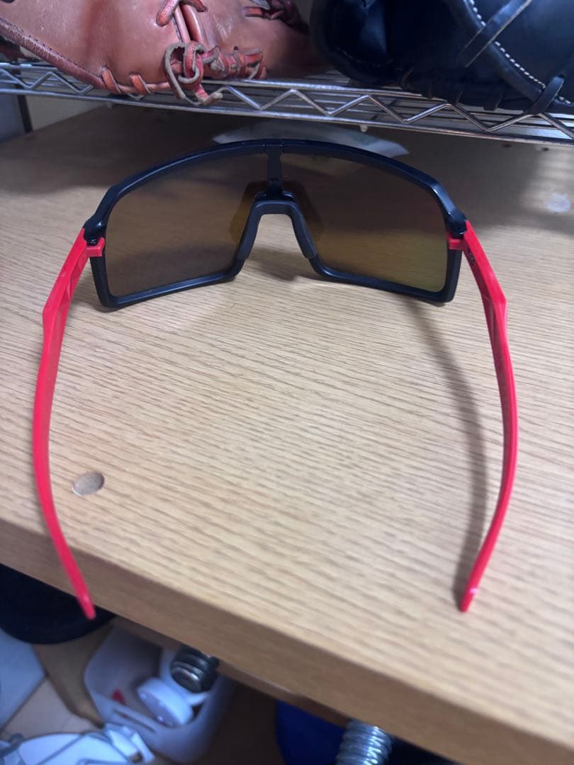 Oakley スポーツサングラス レッドレンズ