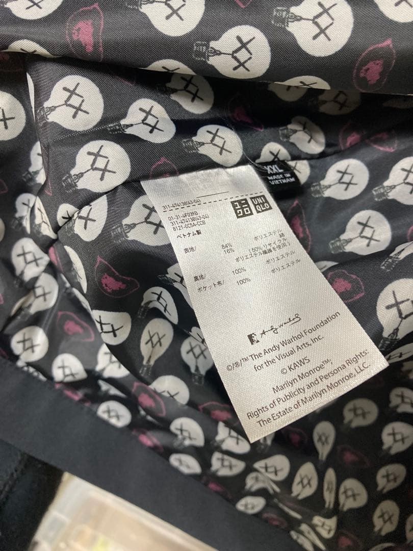 Uniqlo x KAWS x WARHOL Coach Jacket 黒バナナ