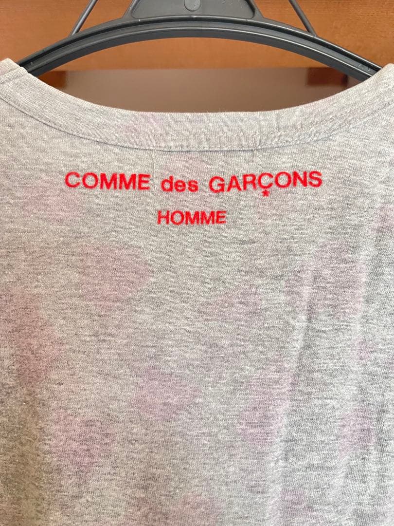 COMME des GARÇONS グレー Tシャツ
