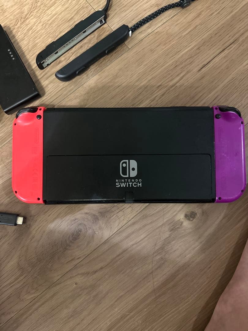 Nintendo Switch 有機EL本体 赤/紫