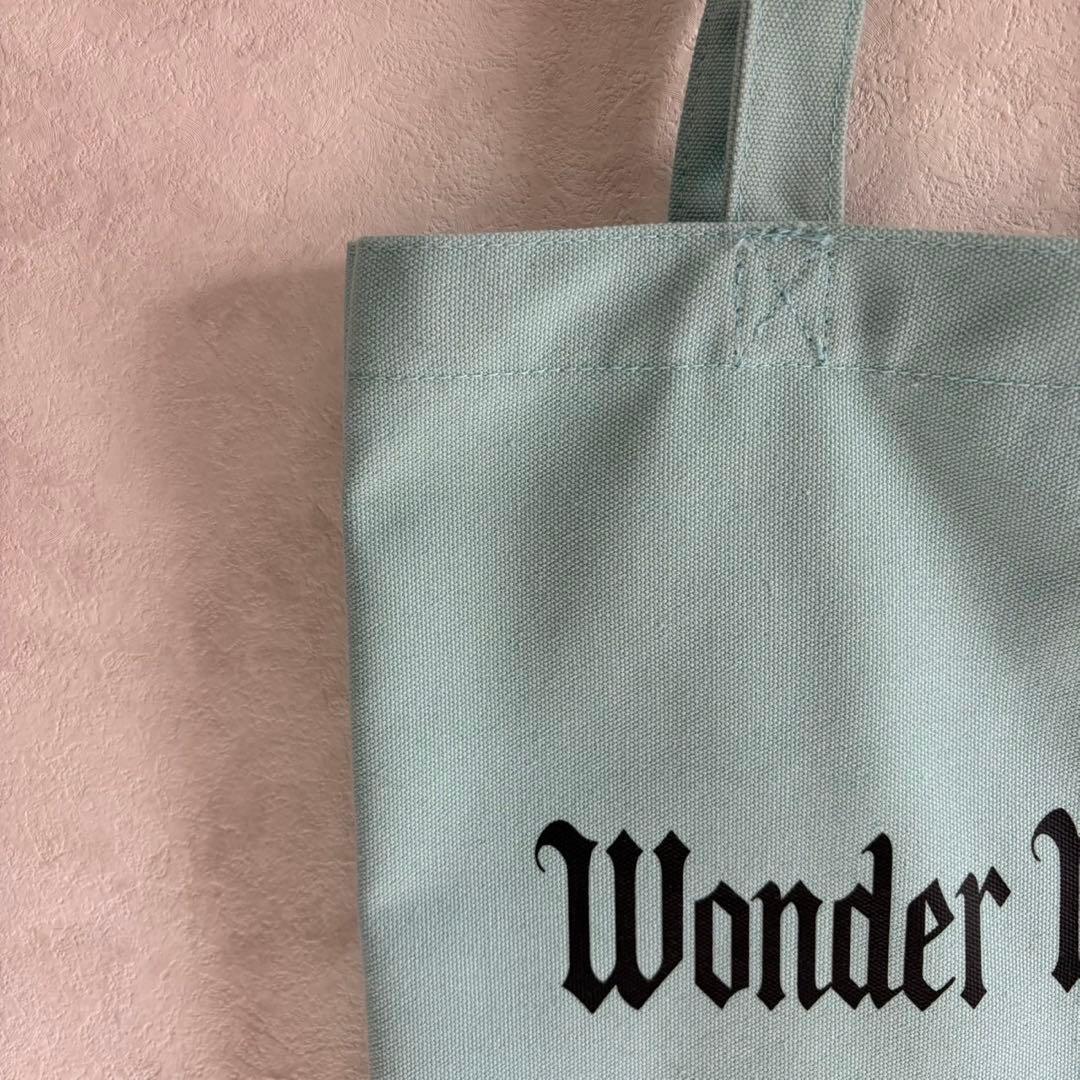moco.0904　Wonder Museum トートバッグ