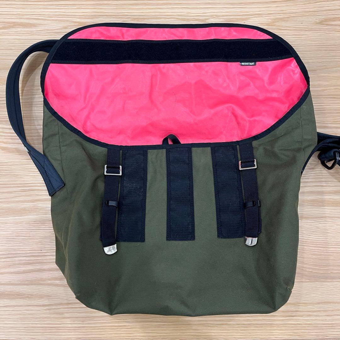 レジスタントメッセンジャーバッグ LowSKOOL USED