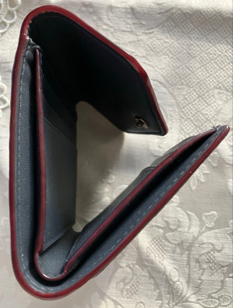 COACH チェリー柄レザー三つ折り財布