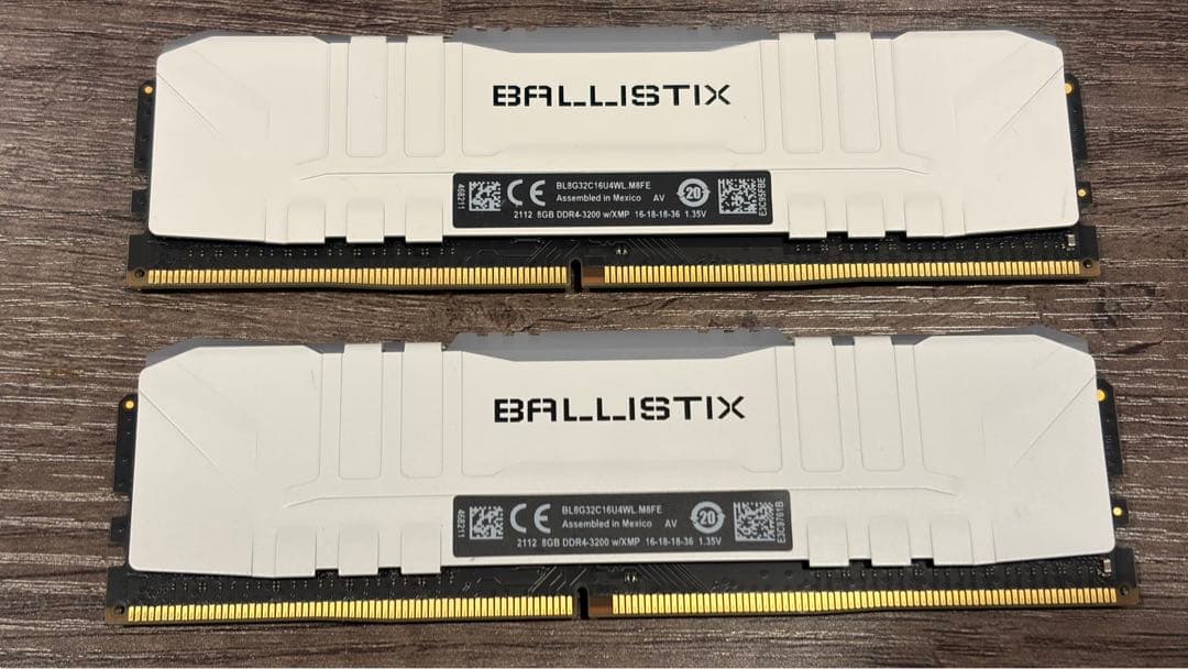 Crucial 16GB(8GBx2) DDR4-3200MHz 動作確認済み