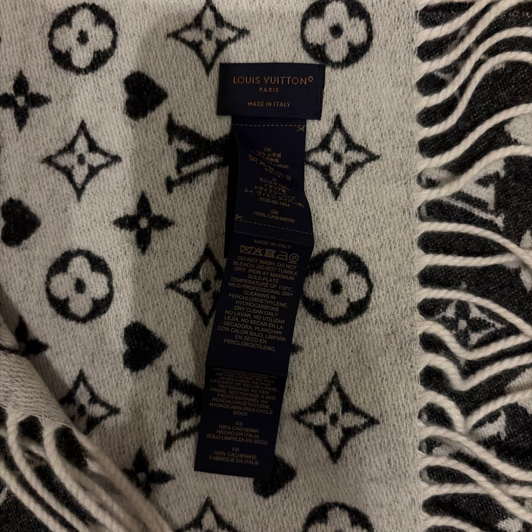 新品未使用　LOUIS VUITTON マフラー ブラック　ハート柄
