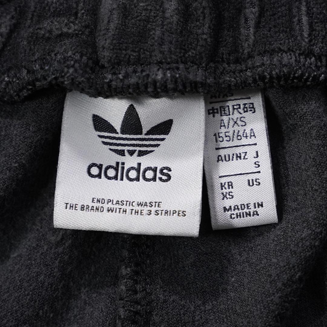 adidas アディダス トラックパンツ 古着 ロゼ ジェニー 黒 19643