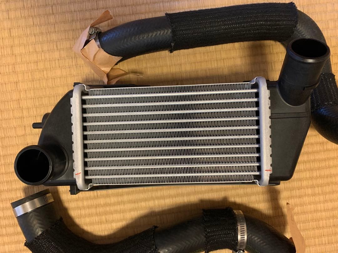 Taka様　検討品　jb64 純正インタークーラー　　流用に