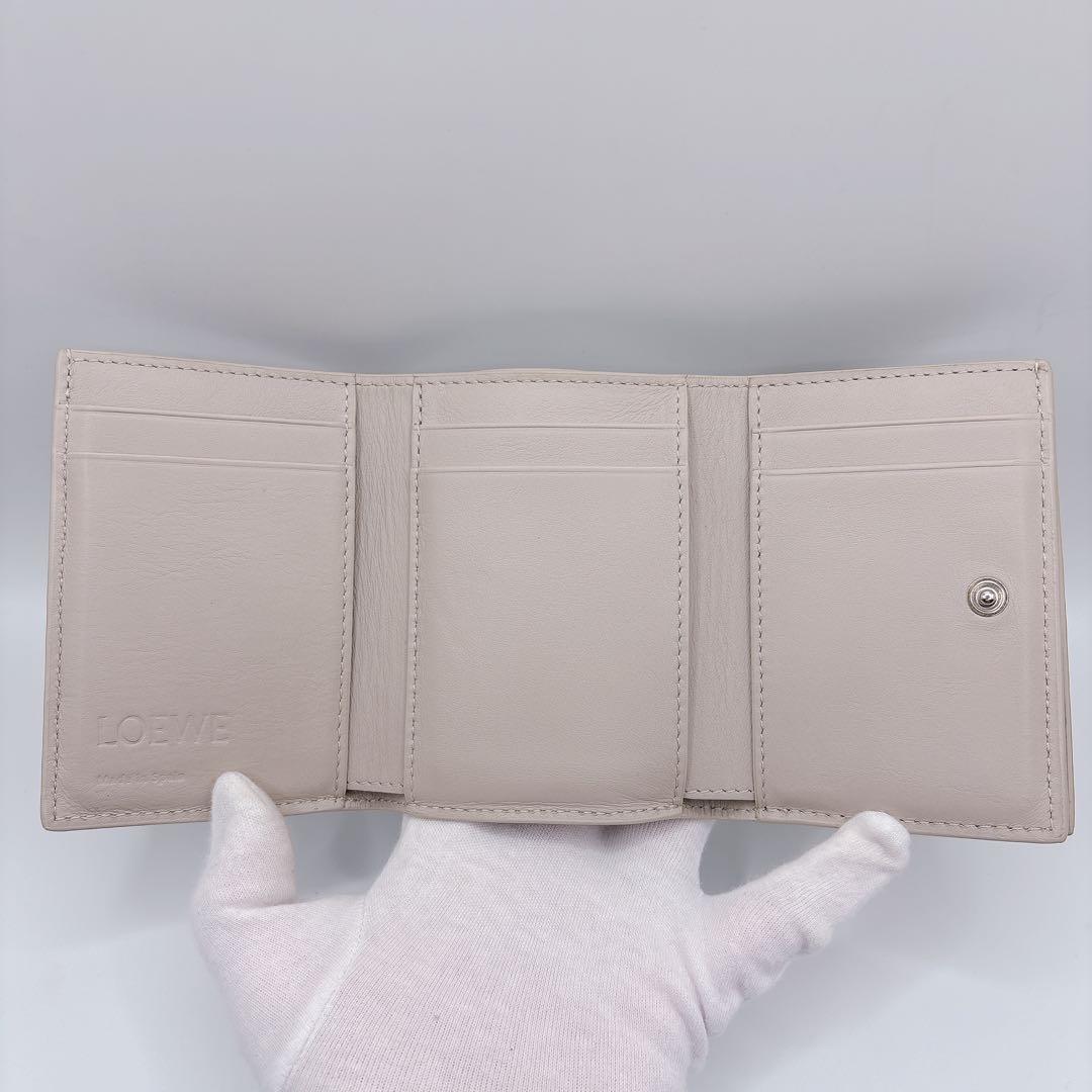 LOEWE ロエベ トライフォールドウォレット ライトゴースト 財布 現行