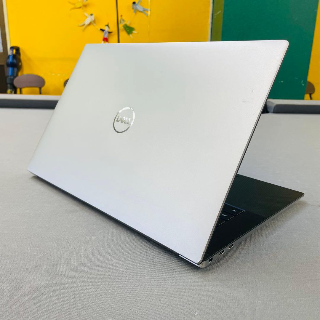 Windowsノート本体 Dell Precicion 5550 Xeon/16/512/T2000