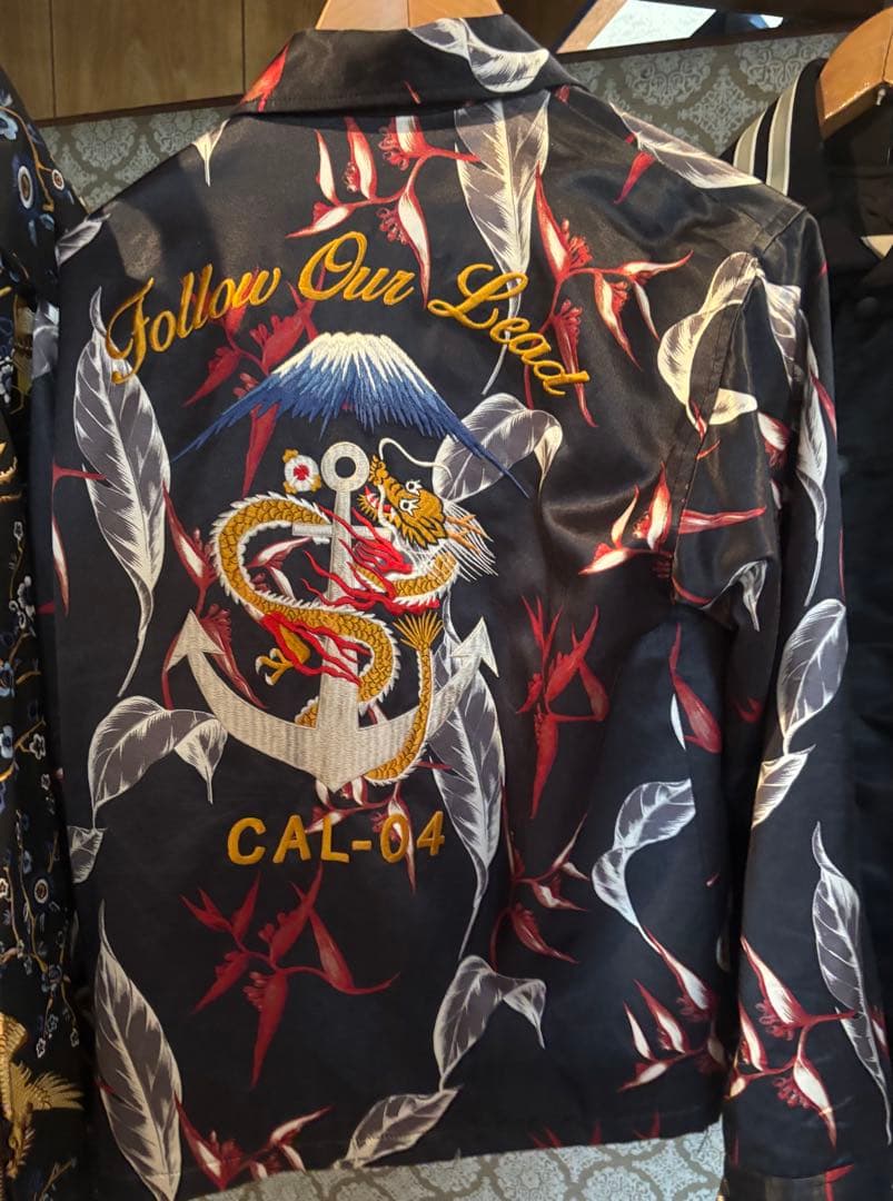 calee 総柄ジャケット