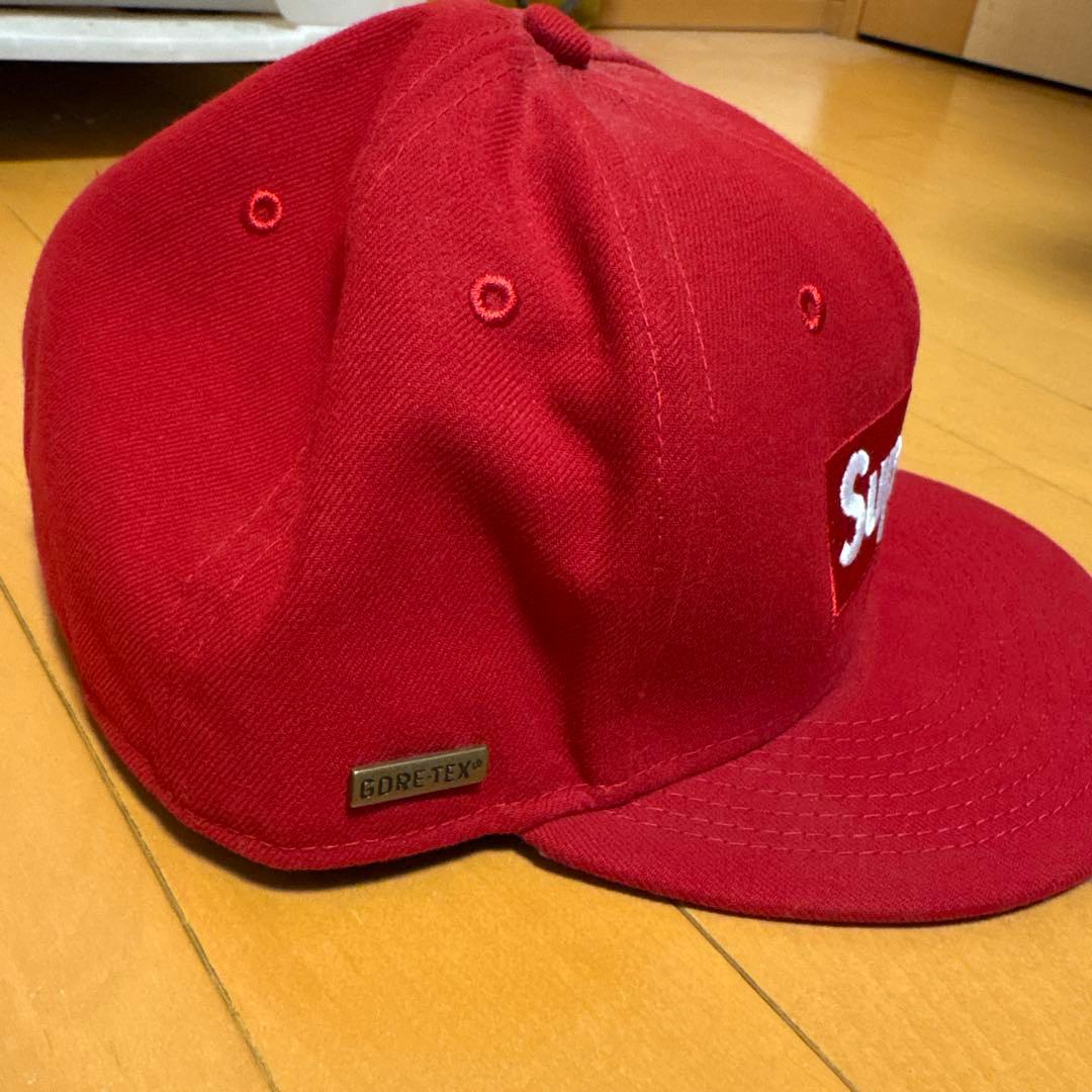 Supreme ニューエラコラボキャップ　赤